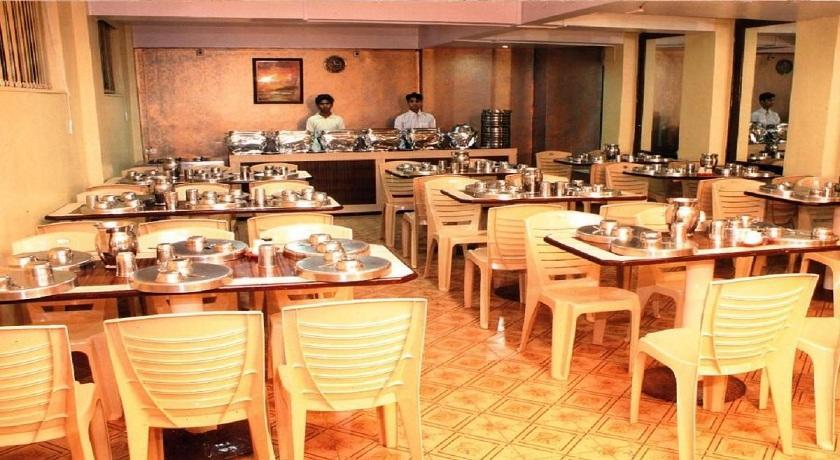 Hotel Rahil International Mahābaleshwar Extérieur photo